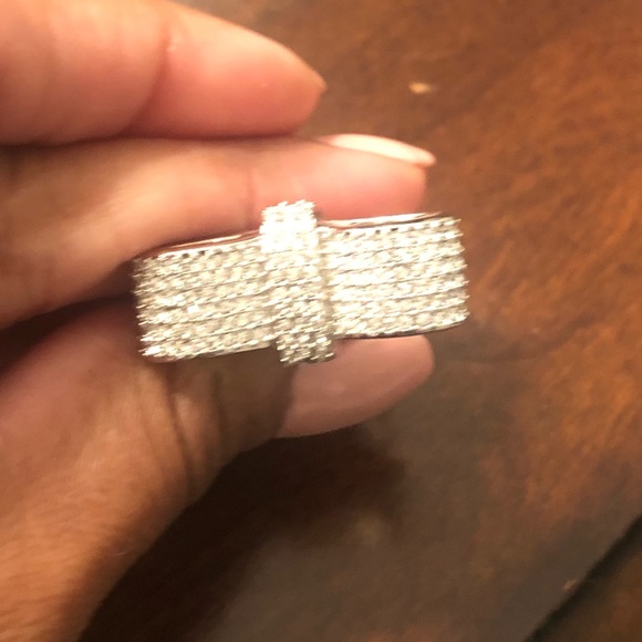 Swarovski Crystal Bow Ring - Picture 3 of 3